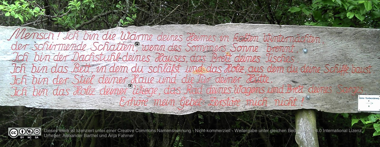 Ein Schild mit einem Spruch von einem Rastplatz im Taunus